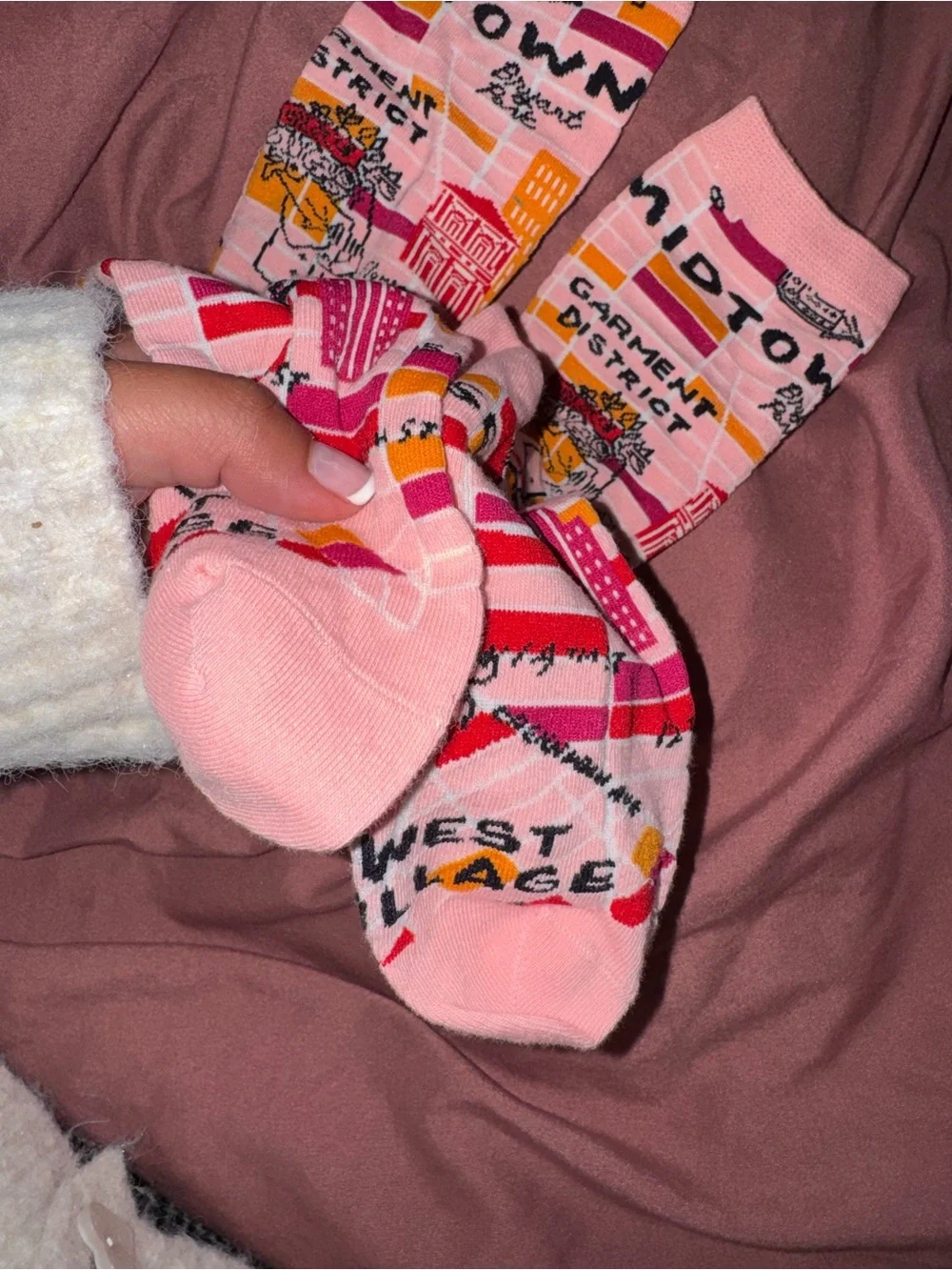 NWOT Kate Spade New York NYC Manhattan Icons pink socks